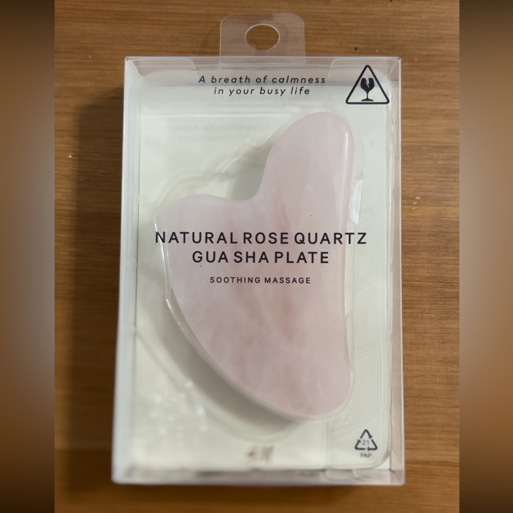 H&M natural rose quartz Gua Sha plate / tool